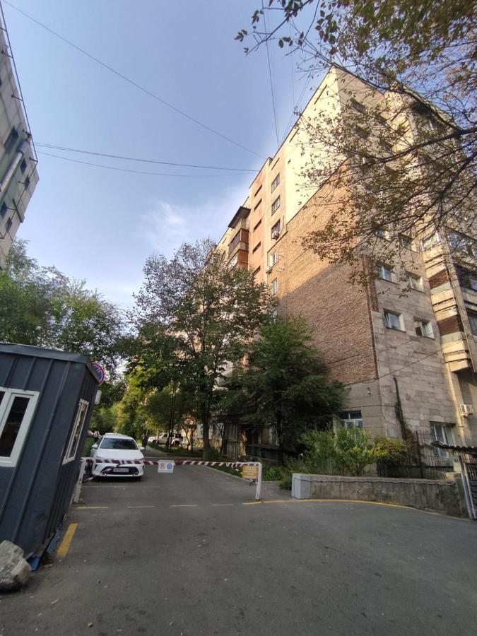 X,Ata Apartment Алма Ата Екстериор снимка
